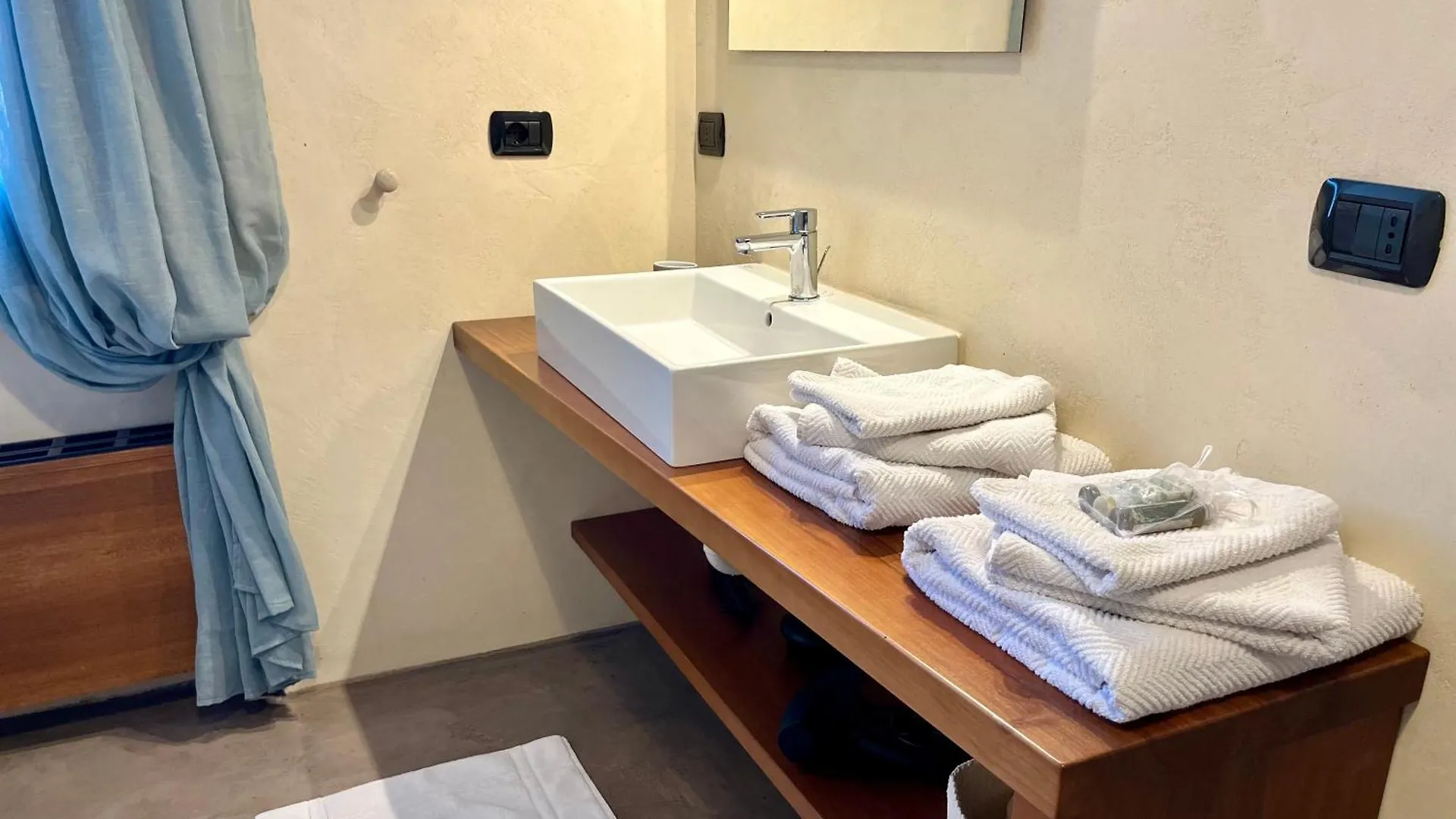 Apartment Homestay Filarmonico - Terrace Near Arena Verona Italy