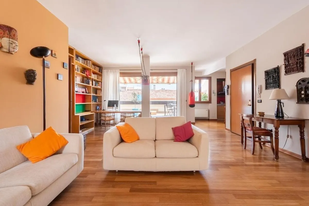 Apartment Homestay Filarmonico - Terrace Near Arena Verona