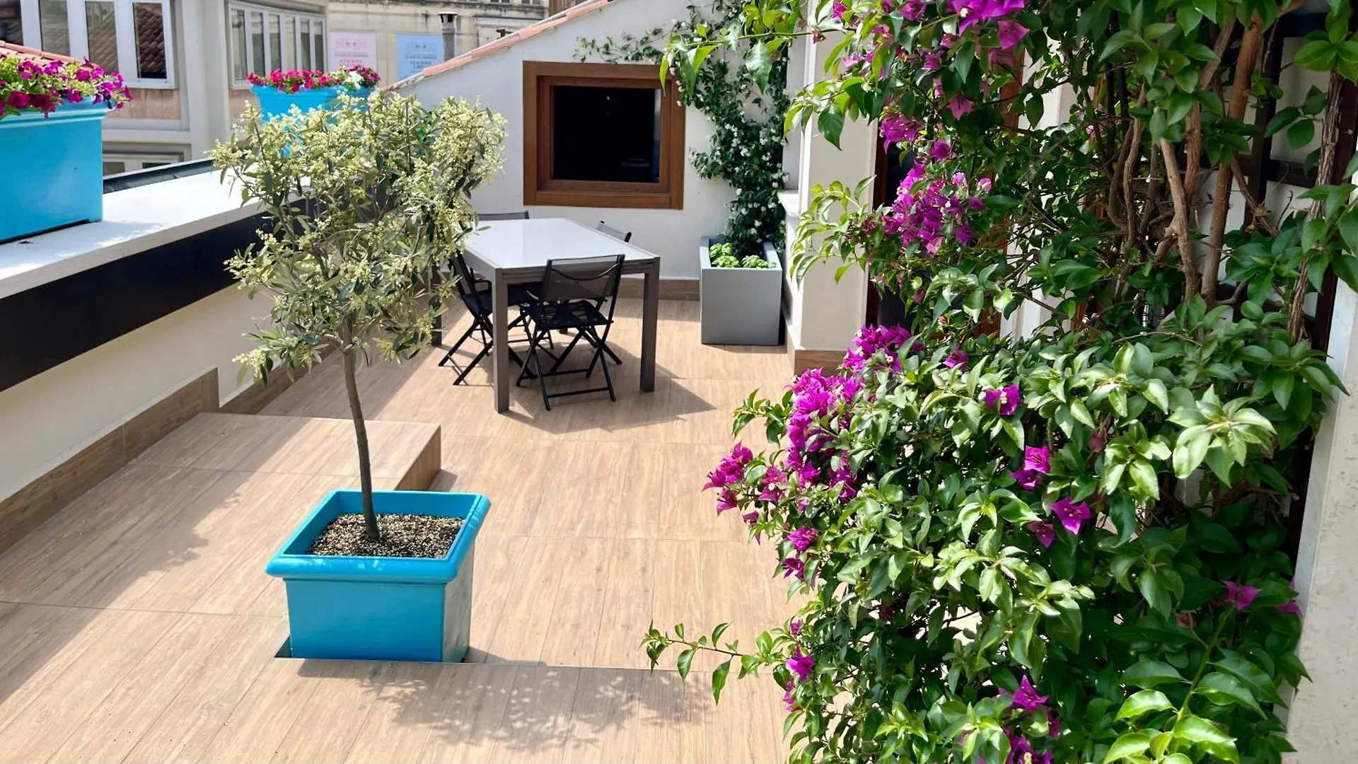 Homestay Filarmonico - Terrace Near Arena location